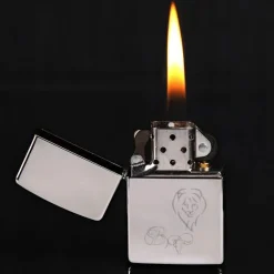 Original Zippo Feuerzeug mit Monogramm und Sternzeichen