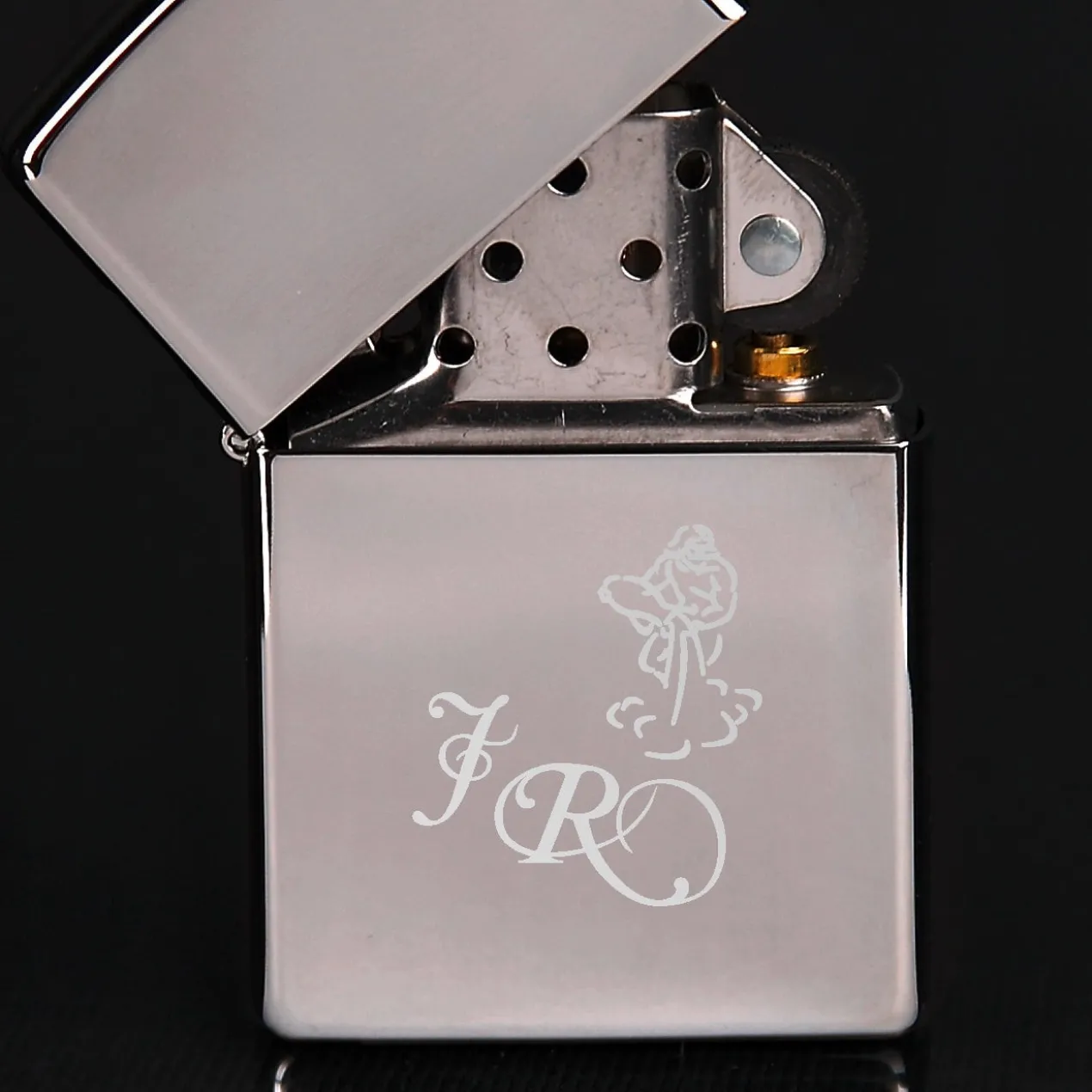 Original Zippo Feuerzeug mit Monogramm und Sternzeichen