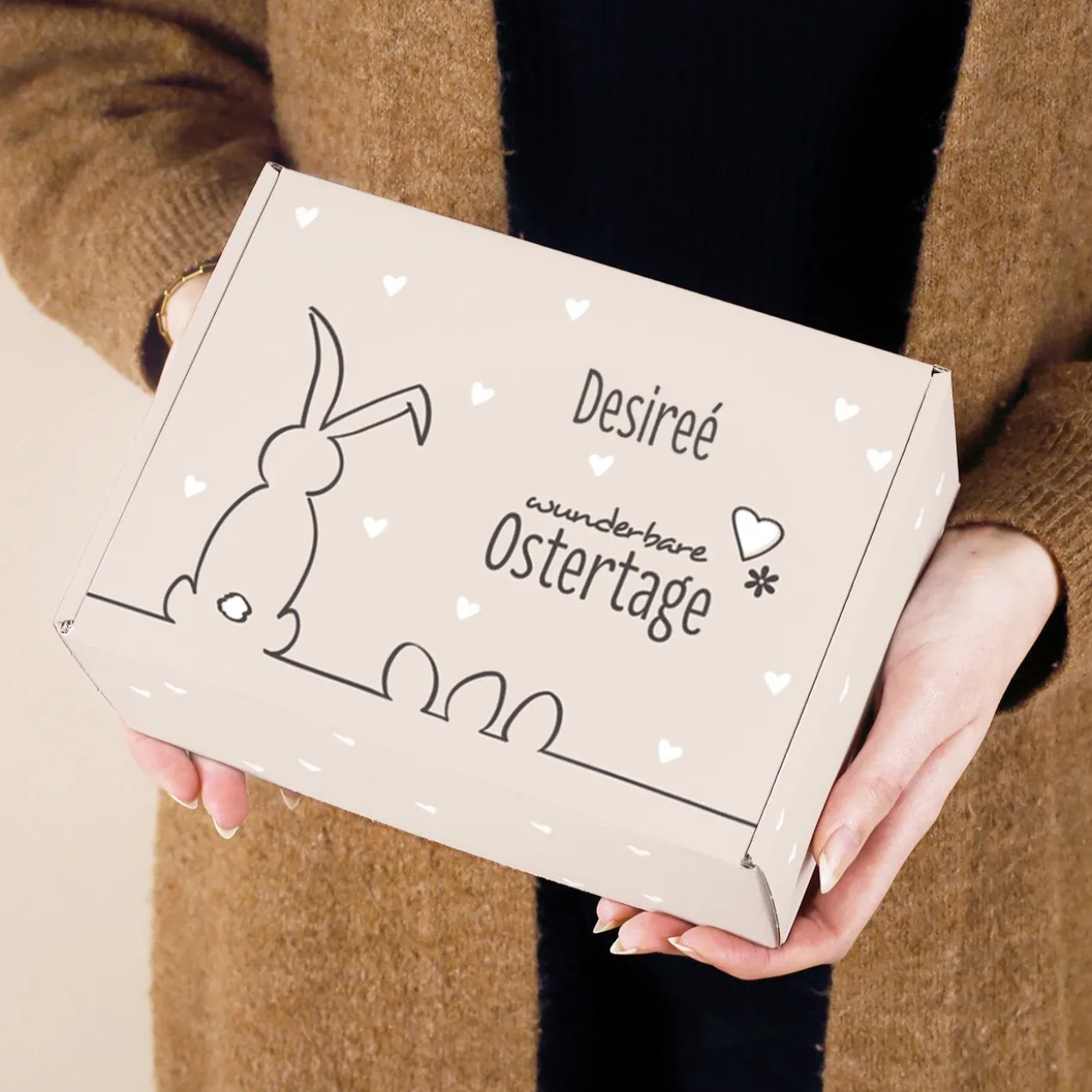 Osterhase mit Ostereiern - Geschenkverpackung mit Wunschnamen
