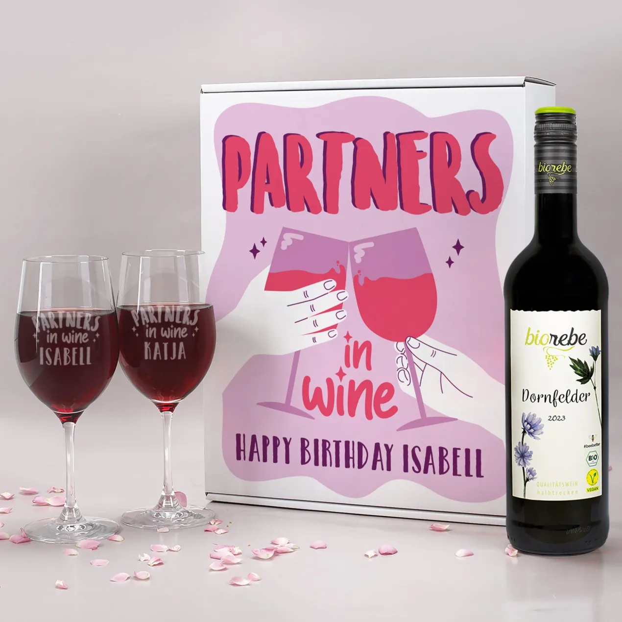 Partners in Wine - Wein Geschenkset mit zwei Weingläsern und veganem Biorebe Wein