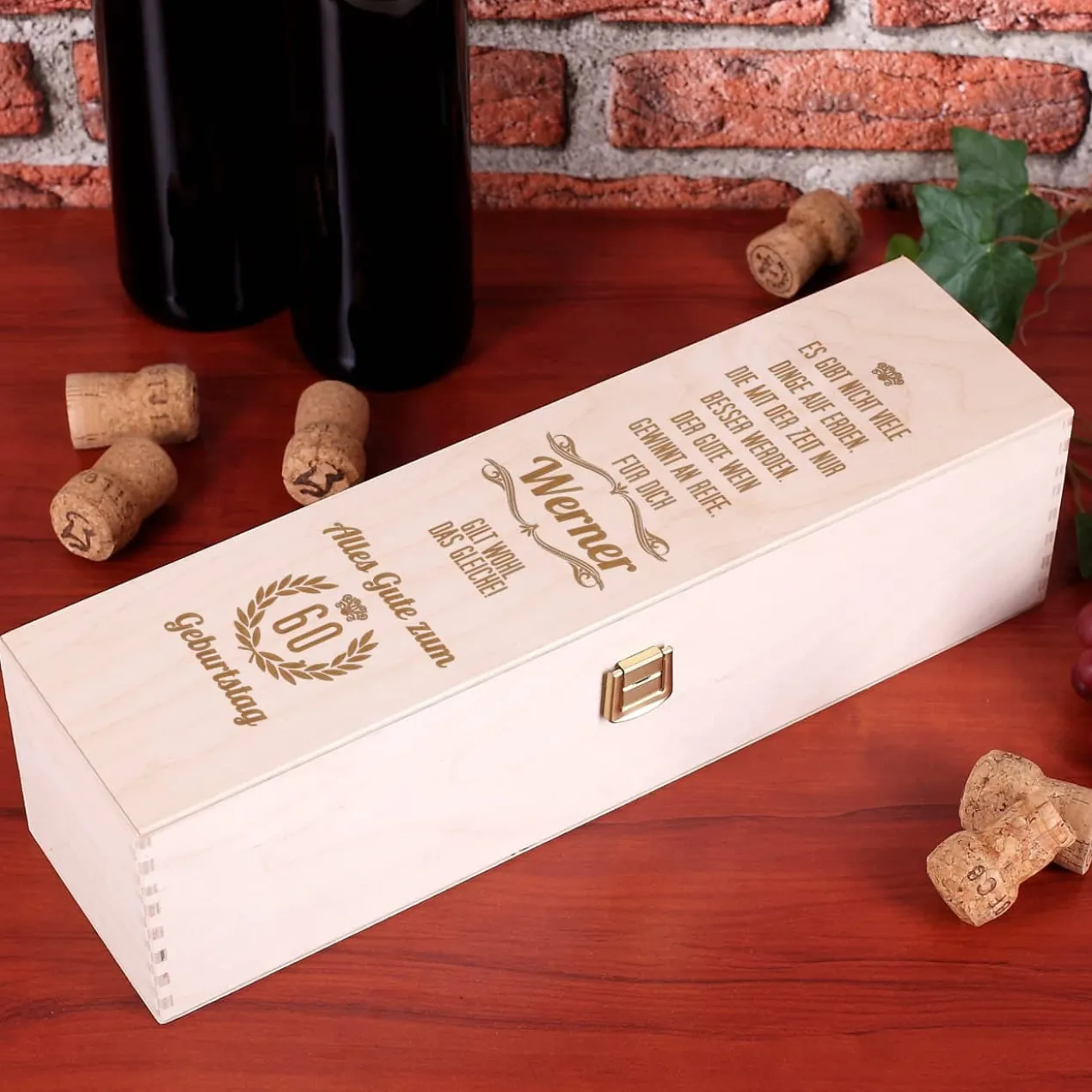 Persönliche Geschenkbox aus Holz zum Geburtstag - Du gewinnst an Reife -