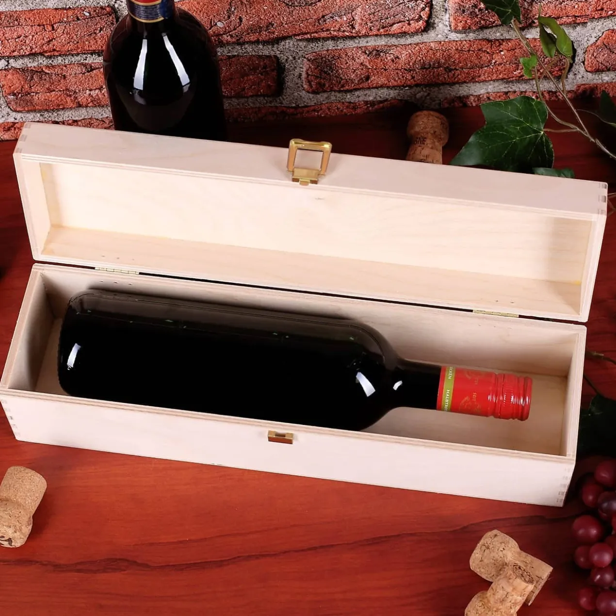 Persönliche Geschenkbox aus Holz zum Geburtstag - Du gewinnst an Reife -