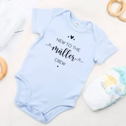 Persönlicher Babybody -New to the Crew- hellblau - Geschenk zur Geburt