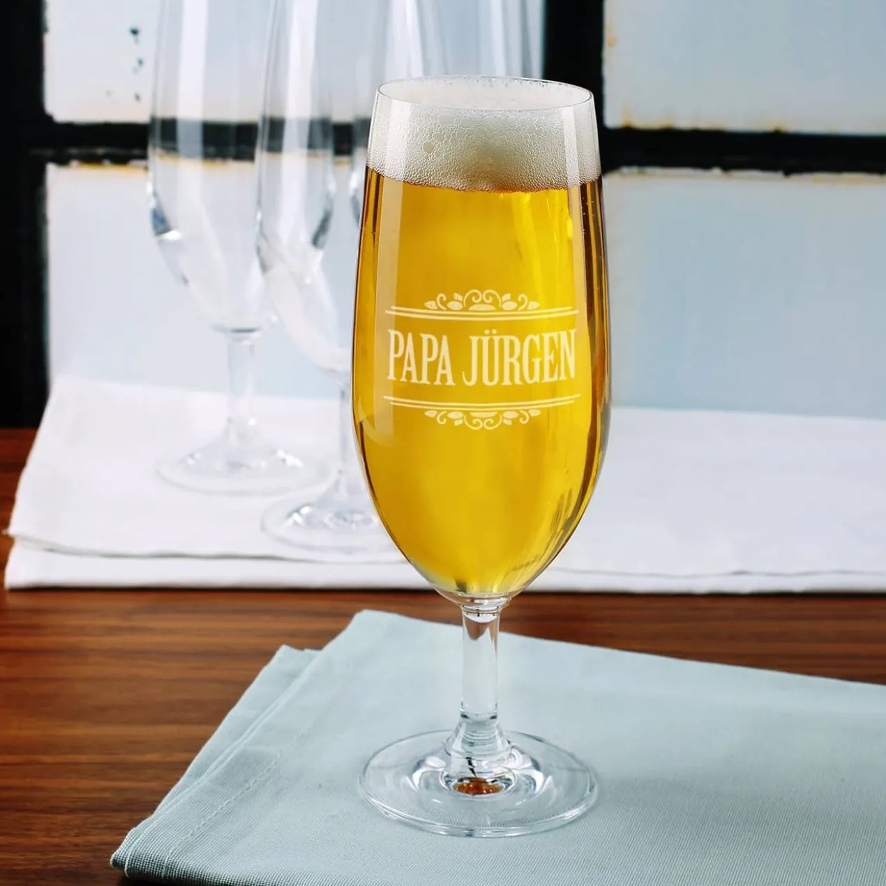 Persönliches Bierglas mit Ihrem Namen eingraviert