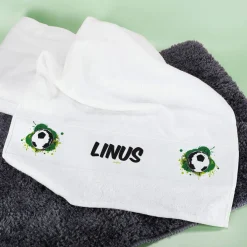 Persönliches Handtuch mit Fußballmotiv und Name