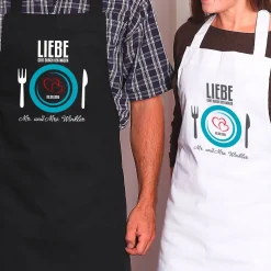 Persönliches Schürzenset zur Hochzeit - Liebe geht durch den Magen