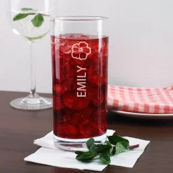 Persönliches Trinkglas mit Hibiskusblüte