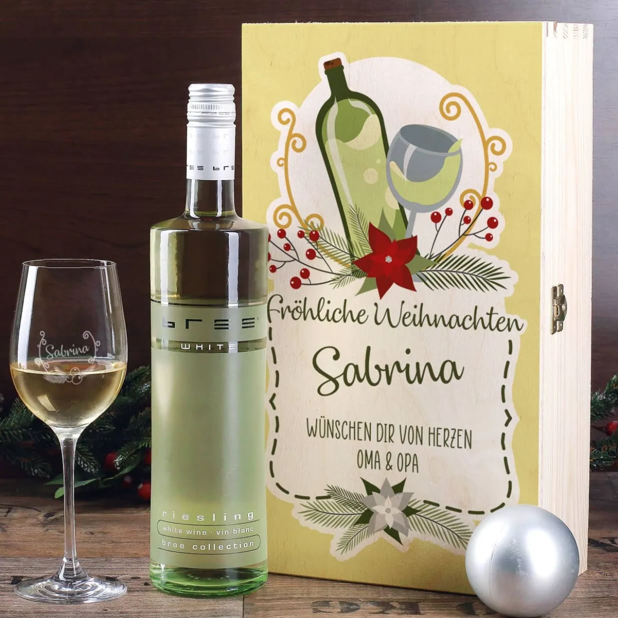 Persönliches Weihnachtsgeschenk für Weinliebhaber mit Weihnachtskranz, Name und Wunschtext