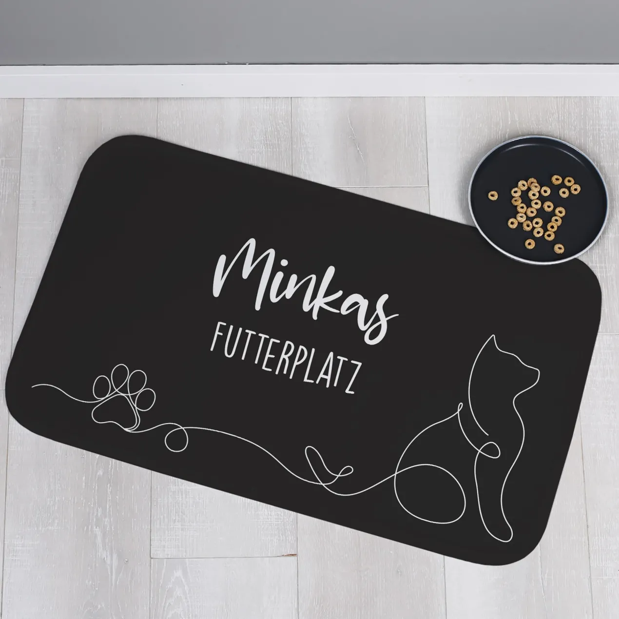 Personalisierbare Katzenmatte mit eigenem Text | Rutschfeste Napfunterlage für Katzen
