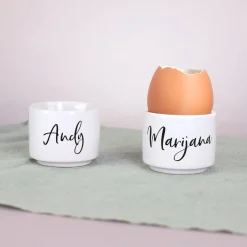 Personalisierbarer Eierbecher mit Namen bedruckt | Keramik | Weiß