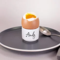 Personalisierbarer Eierbecher mit Namen bedruckt | Keramik | Weiß