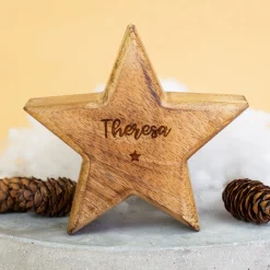Personalisierbarer Stern aus Holz mit Gravur als Geschenk | Holzstern Dekoration