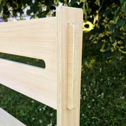 Personalisierte Bank zur Hochzeit mit Turteltaubenmotiv und Namen