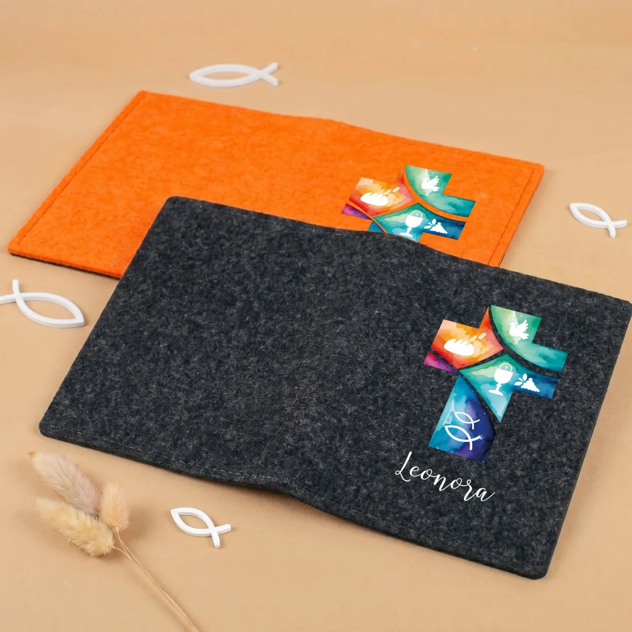 Personalisierte Buchhülle für Gotteslob & Gesangbuch mit Watercolor Kreuz | Anthrazit oder Orange