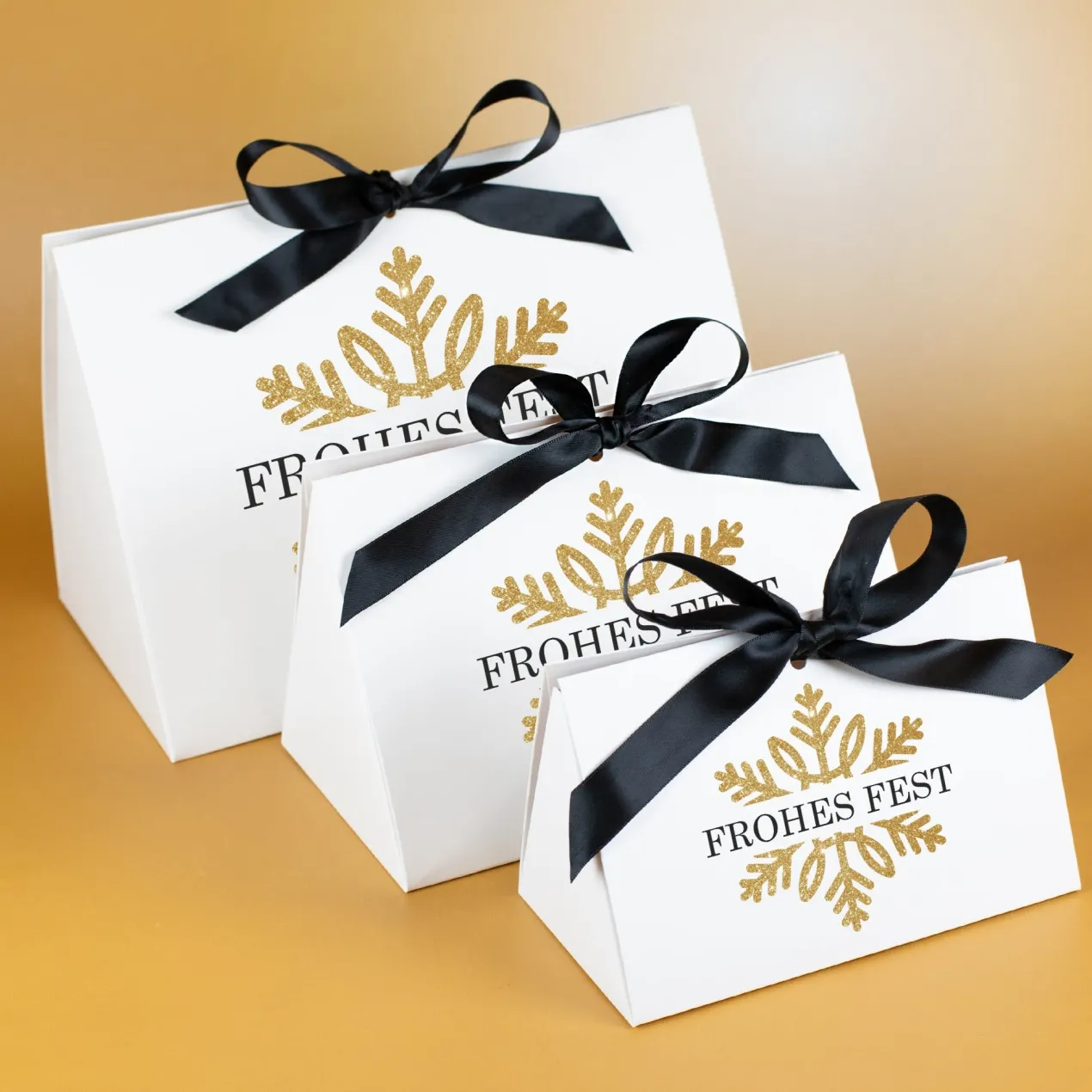 Personalisierte Geschenktasche mit goldener Schneeflocke | Edle Verpackung für Weihnachtsgeschenke