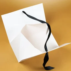Personalisierte Geschenkverpackung 'Ich liebe dich' mit Wunschtext für Valentinstag & Paare