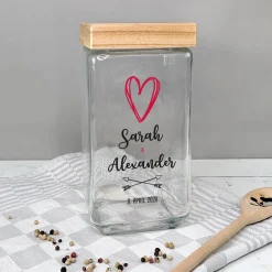 Personalisierte Keksdose mit Herzmotiv als Geschenk für Hochzeit oder Valentinstag