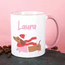 Personalisierte Keramiktasse mit Dackel-Motiv & Name in Rosa | Geschenk für Weihnachten & Winterzeit
