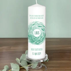 Personalisierte Kerze für Konfirmation, Kommunion & Taufe | Motiv Fischschwarm mit Wunschtext
