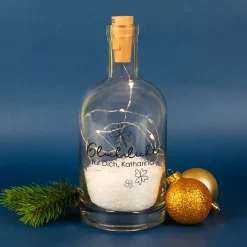 Personalisierte LED Deko-Karaffe 'Glückslicht' mit Text & Schnee | Geschenk zu Weihnachten & Neujahr