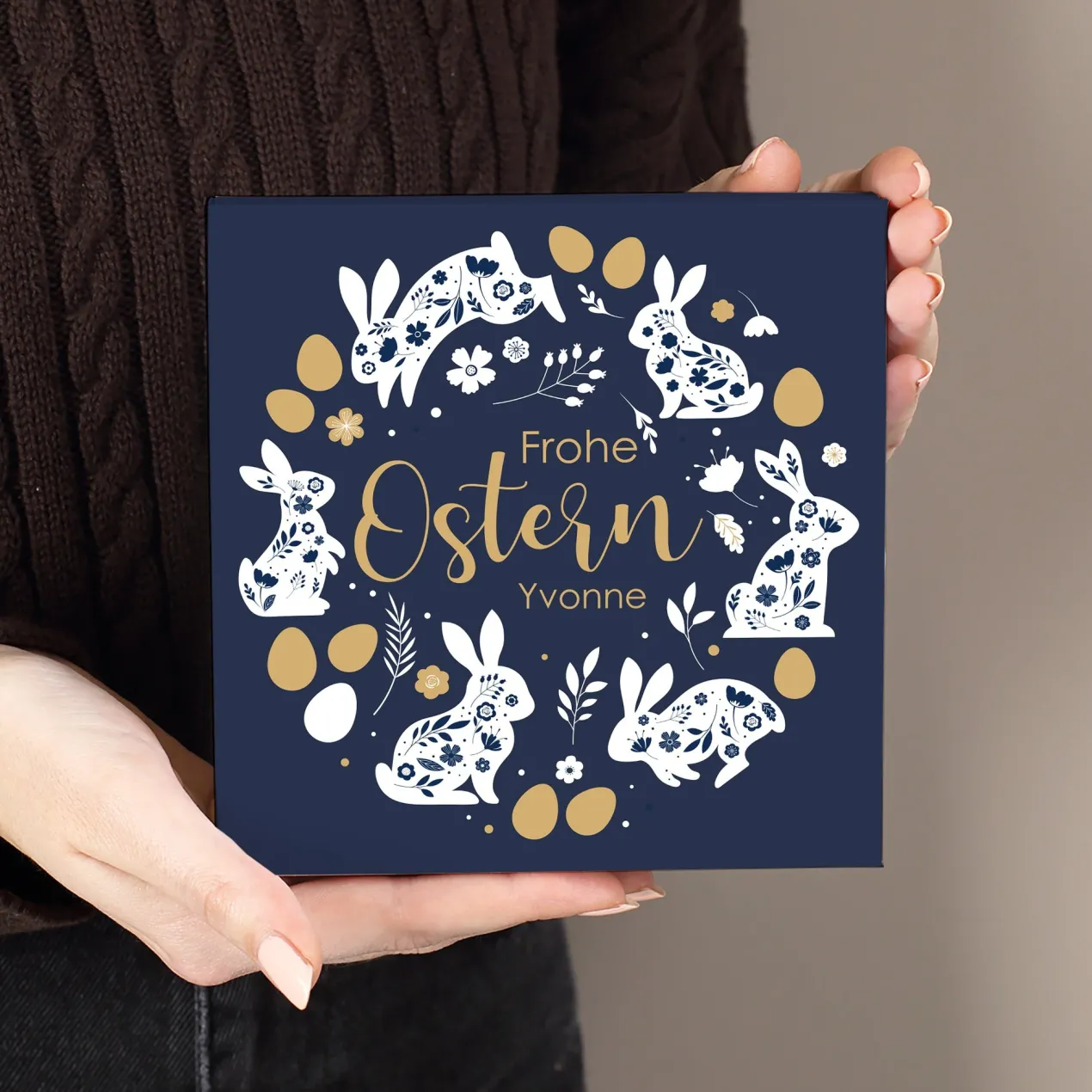 Personalisierte Lindt Pralinenbox mit Name zu Ostern | 100 g Mini Pralinés im edlen Hasen-Design
