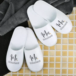 Personalisierte Pantoffeln zur Hochzeit | Slipper Set 'Mr. & Mrs' mit Name als Hochzeitsgeschenk