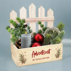 Personalisierte Pflanzkiste mit Zaun & Winterbouquet-Motiv zu Weihnachten | Geschenkkorb mit Wunschtext