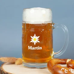 Personalisierter Bierkrug im Lederhosen Design mit Edelweiß Motiv | Bierglas mit Name 0,5l