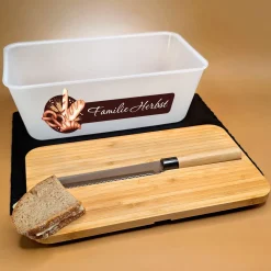 Personalisierter Brotkasten mit Messer, Bambus Schneidebrett & Wunschtext mit Bäcker-Motiv