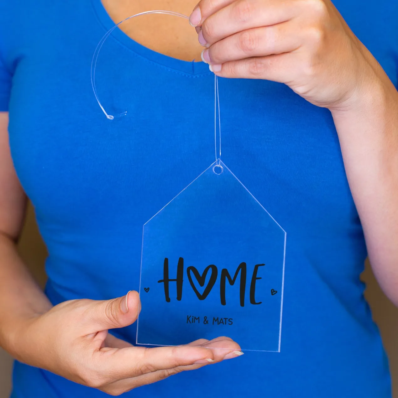 Personalisierter Deko Acryl Anhänger HOME mit Wunschtext | Dekoration für zu Hause