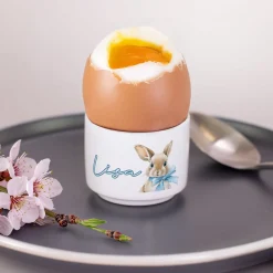 Personalisierter Eierbecher zu Ostern mit Name | Keramik Eierbecher mit Hasenmotiv als Ostergeschenk