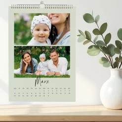 Personalisierter Foto-Wandkalender 2026 mit Farbauswahl, Wunschtext & mehreren Fotos | A3 oder A4
