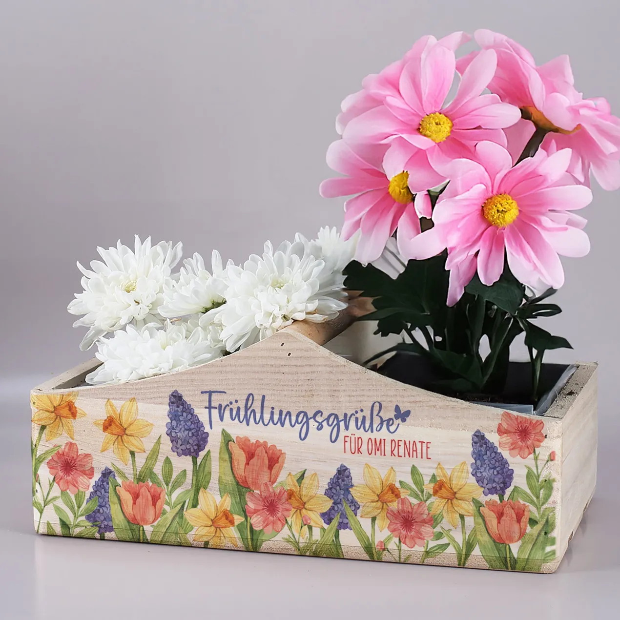 Personalisierter Geschenkkorb & Pflanzkiste 'Frühlingsgrüße' aus Holz mit Wunschtext | 3 Varianten
