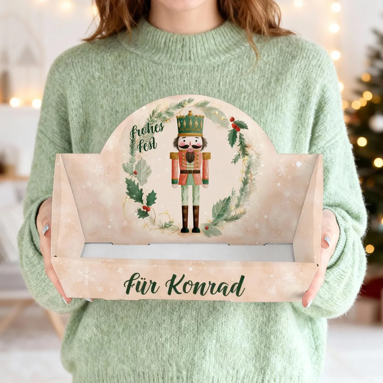 Personalisierter Geschenkkorb mit Nussknacker Motiv | Weihnachtskorb mit Wunschtext in 2 Größen