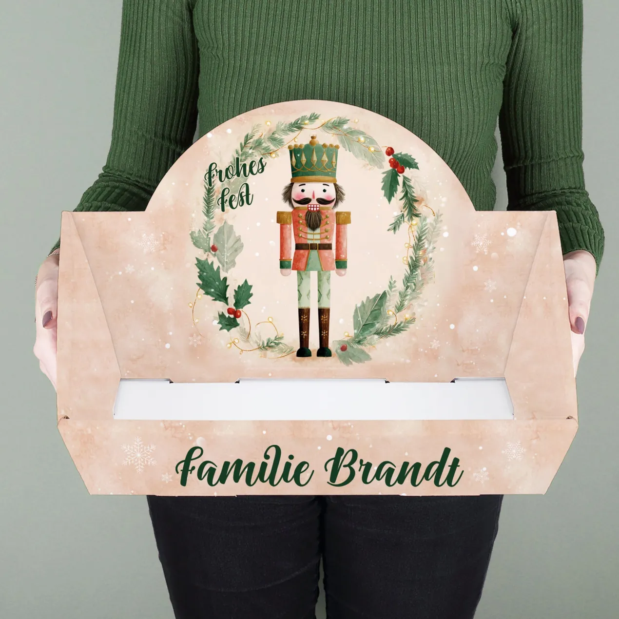 Personalisierter Geschenkkorb mit Nussknacker Motiv | Weihnachtskorb mit Wunschtext in 2 Größen