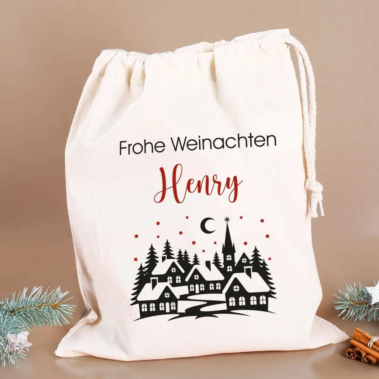 Personalisierter Geschenksack zu Weihnachten mit Wunschtext | Baumwollbeutel mit Winterdorf-Motiv