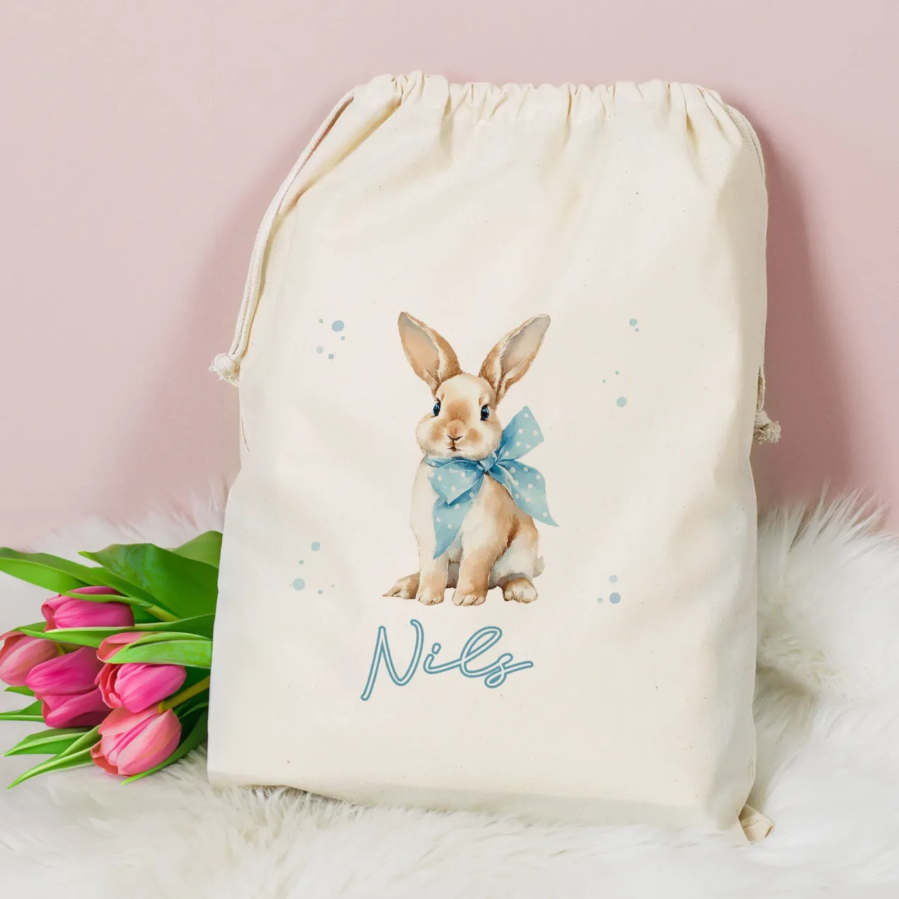 Personalisierter Geschenksack zu Ostern mit Name | Stoffbeutel mit Hasenmotiv und Kordel in 3 Größen