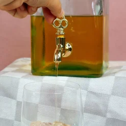 Personalisierter Getränkespender aus Glas mit Zitrone Motiv und Hahn | 2L Spender für Limonade & Saft