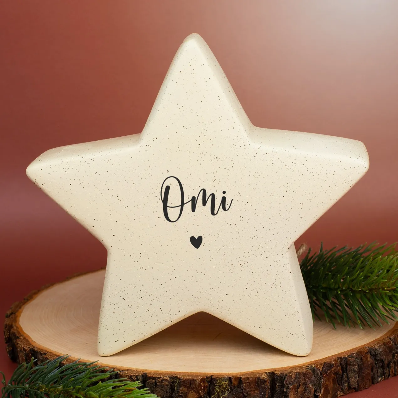 Personalisierter Keramikstern von Leonardo mit Name & Herzmotiv in Creme | Geschenk & Weihnachtsdeko