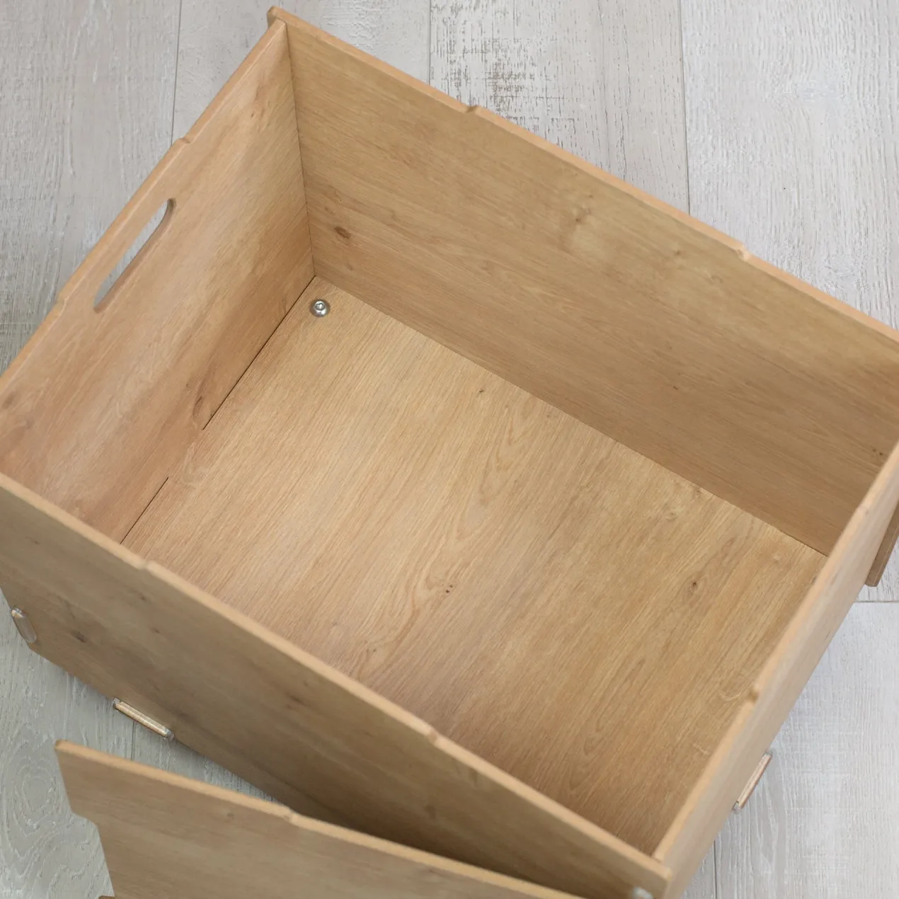 Personalisierte Rollbox aus Holz von clipfritz - Bunte Bausteinwelt | Kinder-Spielzeugkiste mit Name