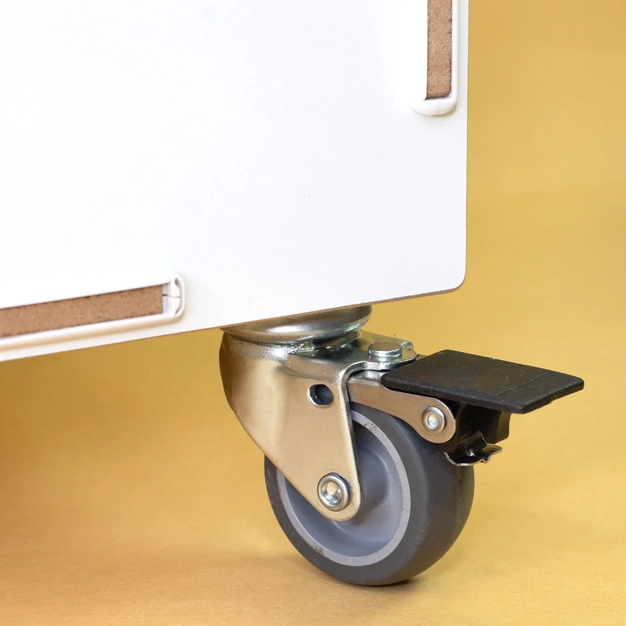 Personalisierte Rollbox aus Holz mit Bären-Motiv von clipfritz | Spielzeugkiste für Kinder mit Name