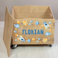 Personalisierte Rollbox aus Holz von clipfritz - Spielzeugkiste mit Weltraum Motiv & Name für Jungen