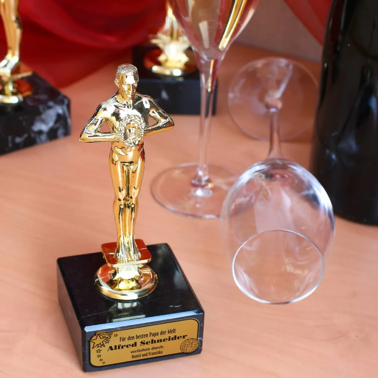 Personalisierter Pokal mit Wunschgravur, klein