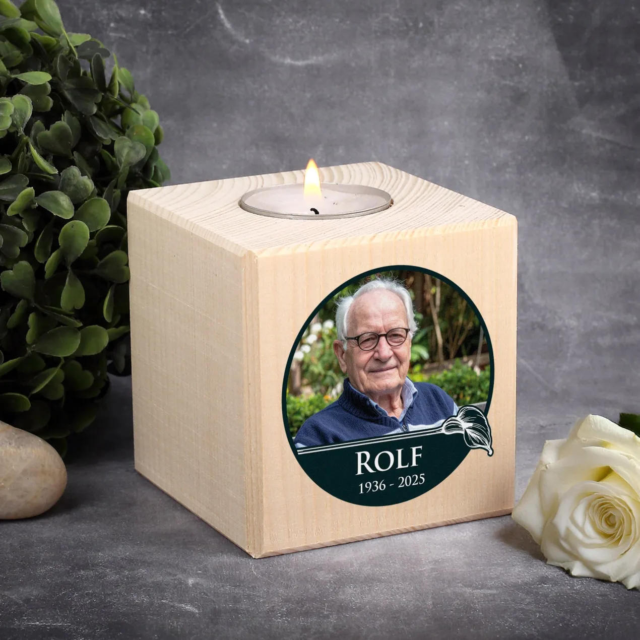 Personalisierter Teelichthalter als Trauerkerze mit Foto | Calla-Motiv