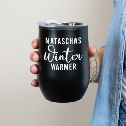 Personalisierter Thermobecher mit Name und Winterwärmer-Motiv in 2 Farben | Geschenk zu Weihnachten