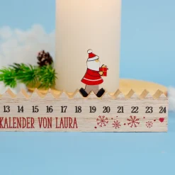 Personalisierter 'Walking Santa' Adventskalender aus Holz mit kleiner Figur | Schneeflocken