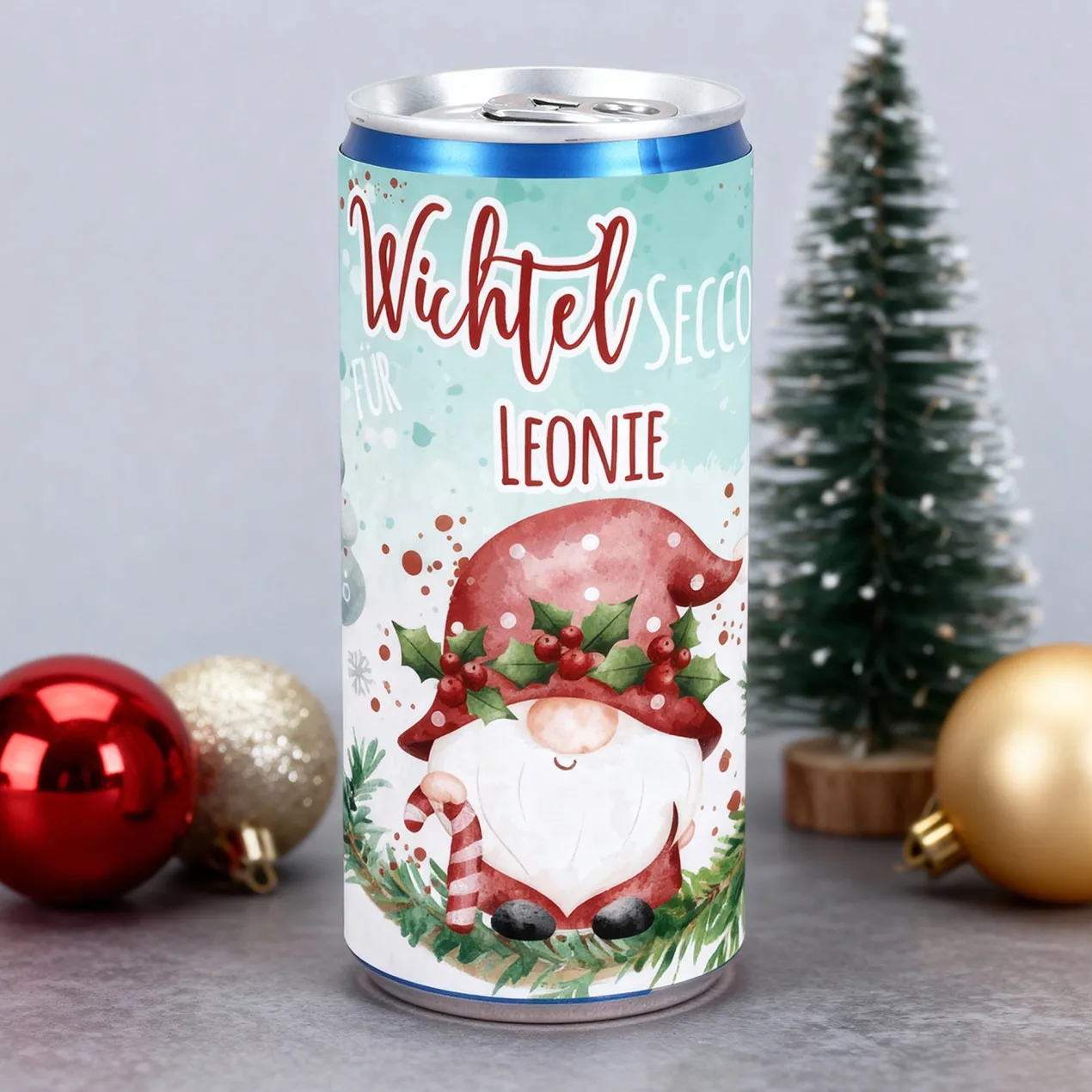 Personalisierter Wichtel Secco in der Dose mit Name | Weihnachtsgeschenk mit Wichtelmotiv