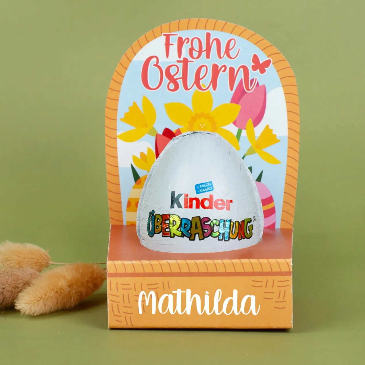 Personalisiertes Überraschungsei in Geschenkverpackung mit Name | Osterkörbchen mit Blumen Motiv