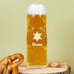 Personalisiertes Bierglas im Design einer Lederhose oder Dirndl mit Name | Edelweiß Motiv