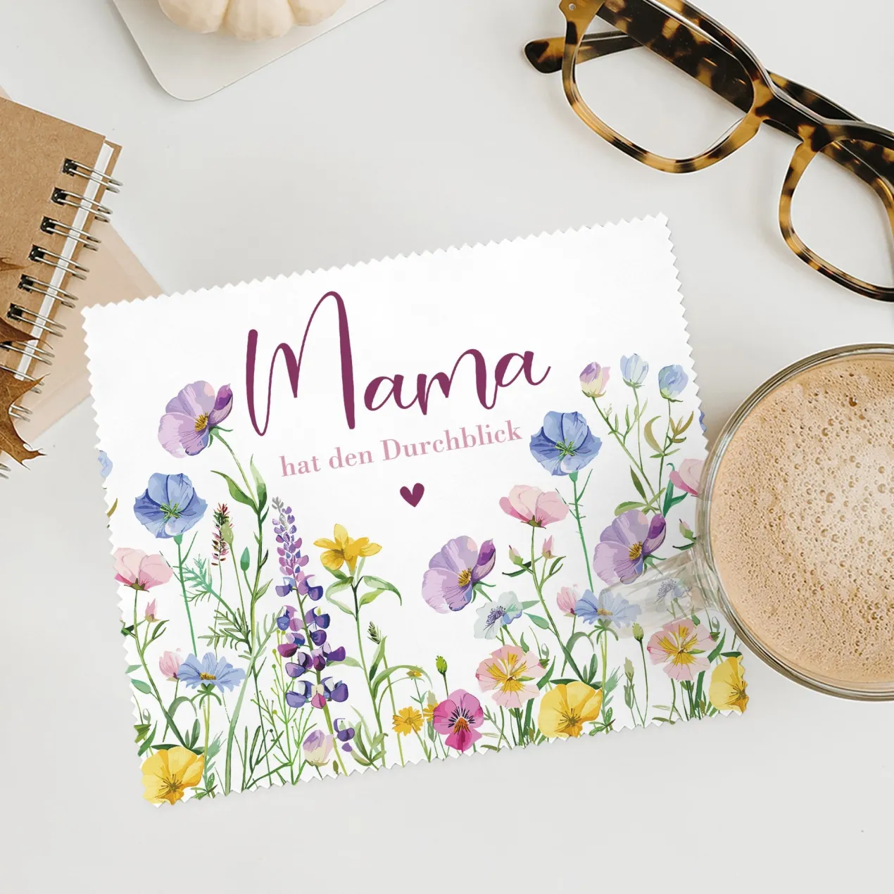 Personalisiertes Brillenputztuch für Mama mit Blumen & Herzmotiv | Geschenk zum Muttertag mit Wunschtext